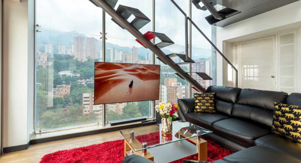 penthouse de dois andares com uma vista privilegiada das montanhas da cidade